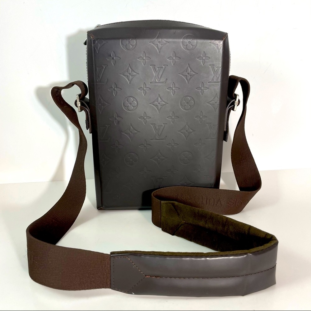Louis Vuitton Grace Bobby Mat - Brown